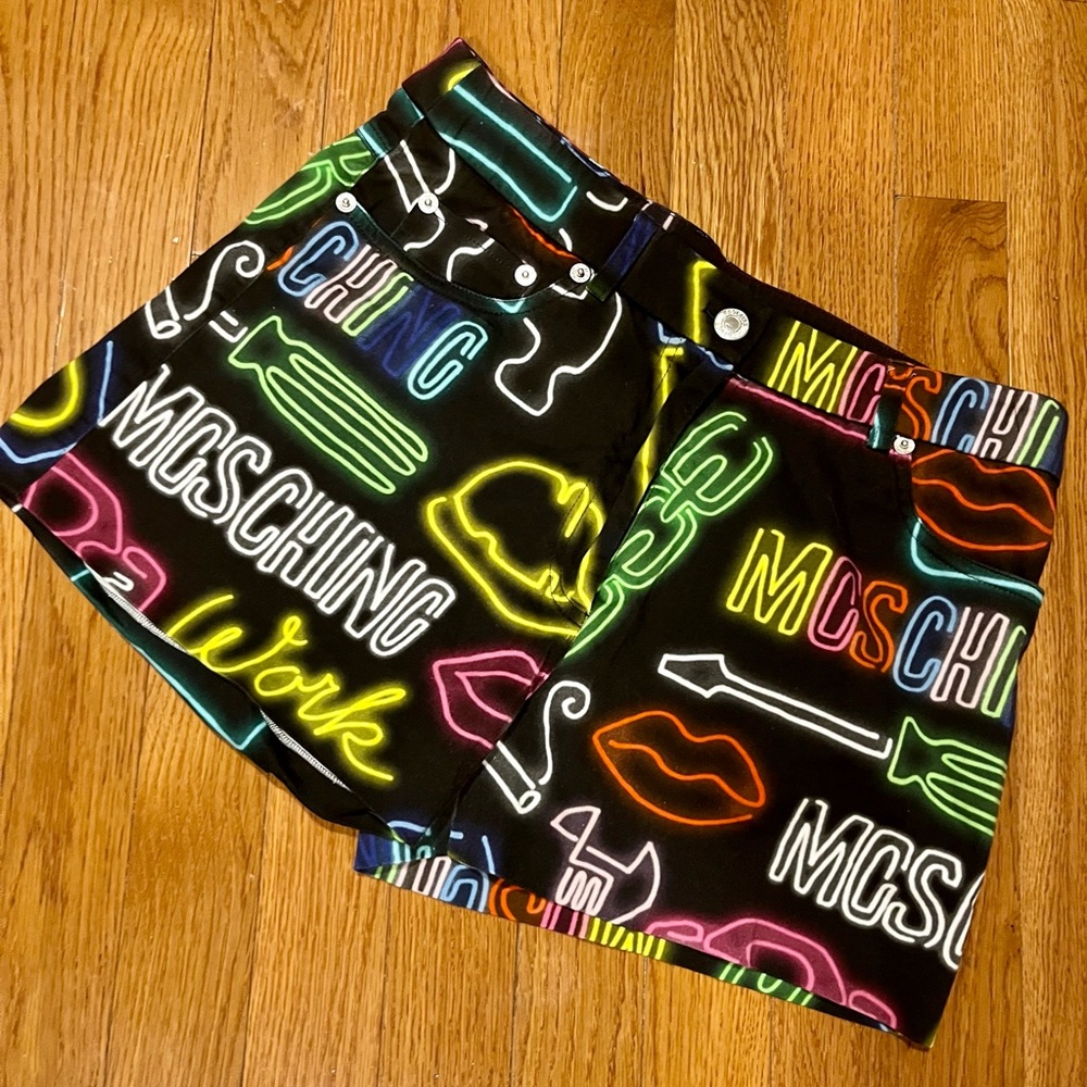 💕SOLD💕 Moschino construction zone spring 2016 neon high waisted shorts